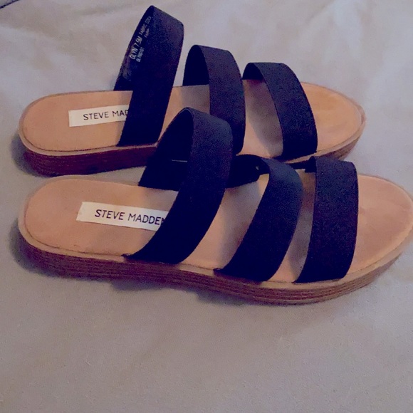 Sandals - Picture 3 of 3